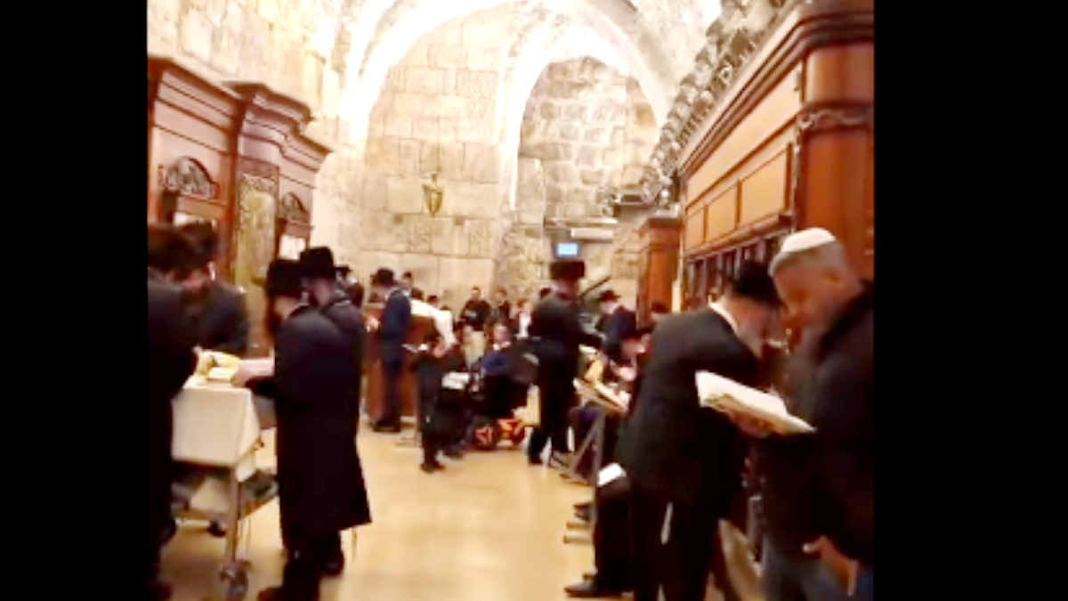 al-aqsa-closed-for-more-than-a-month,-israel-even-gives-permission-to-jews-to-hold-rituals-near-the-mosque