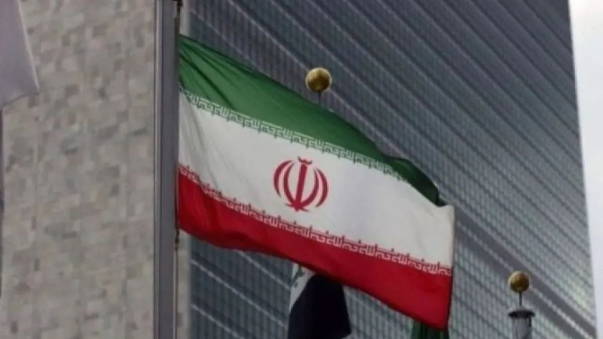 trump-bows-to-ceasefire,-iran-declares-victory-and-opens-strait-of-hormuz