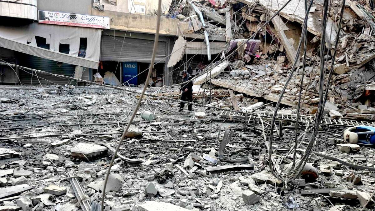 hundreds-killed-and-thousands-injured-in-wave-of-israeli-attacks,-lebanon-surrounded-by-tension