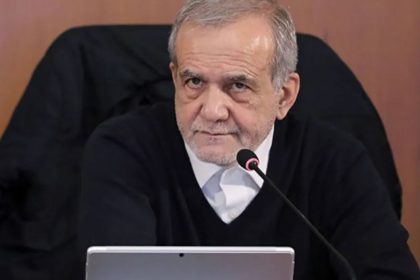 hot!-trump-attacks-the-pope,-iran,-spain-and-italy-unite-to-defend-leo-xiv