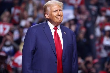 trump-threatens-to-sink-iranian-ship-in-strait-of-hormuz,-us-iran-tensions-heat-up-amid-ceasefire