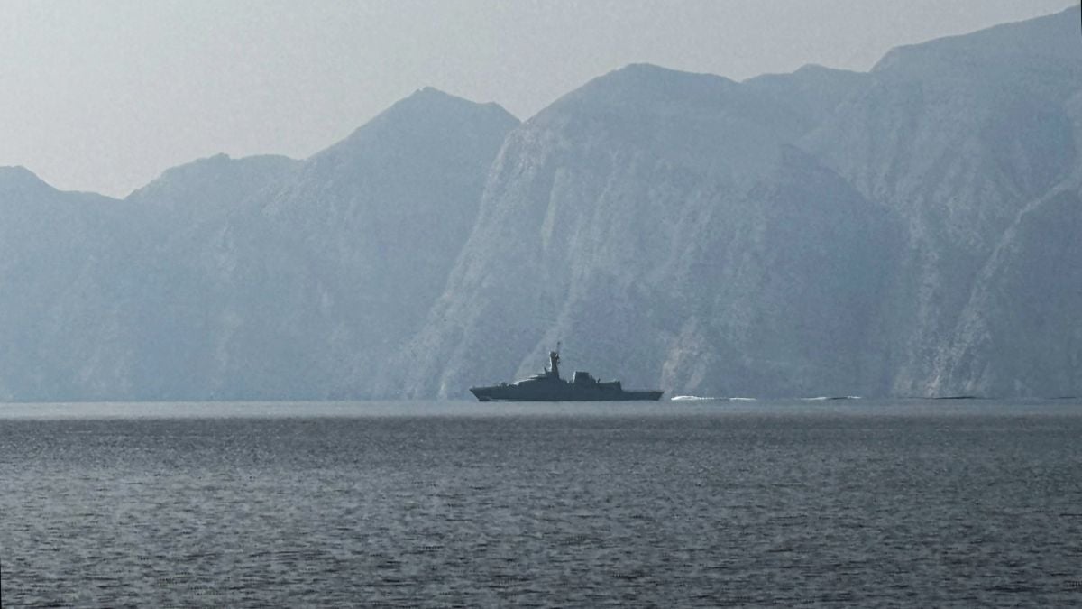 iran-warns-of-risk-of-strait-of-hormuz-disturbance-if-oil-exports-are-restricted