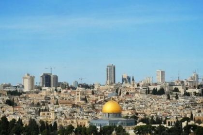 israeli-flag-flying-at-al-aqsa,-settlers-storm-the-holy-complex-under-tight-control