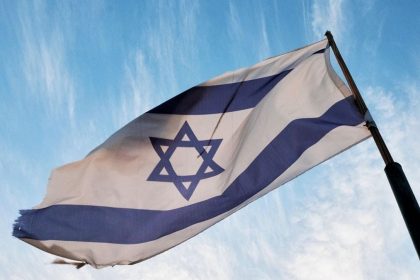 struck-by-a-serious-illness,-the-israeli-prime-minister-officially-resigns