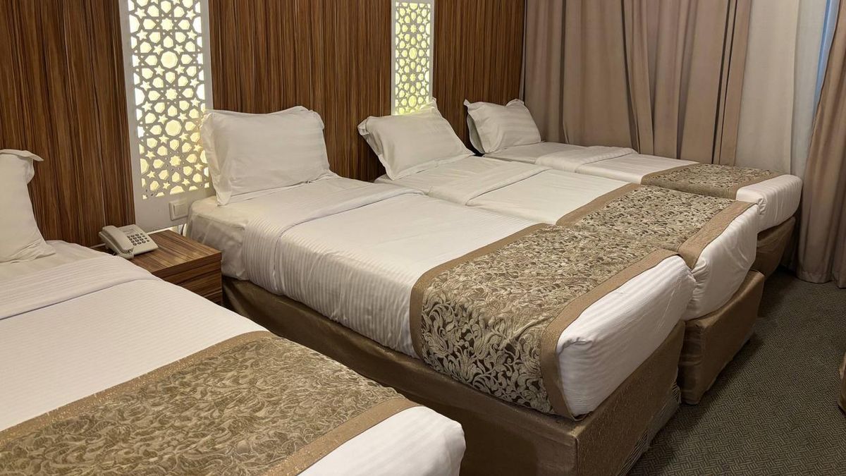 in-medina,-pilgrims'-hotel-loots-to-the-nabawi-mosque-very-close,-ministry-of-haj:-farthest-only-700-meters