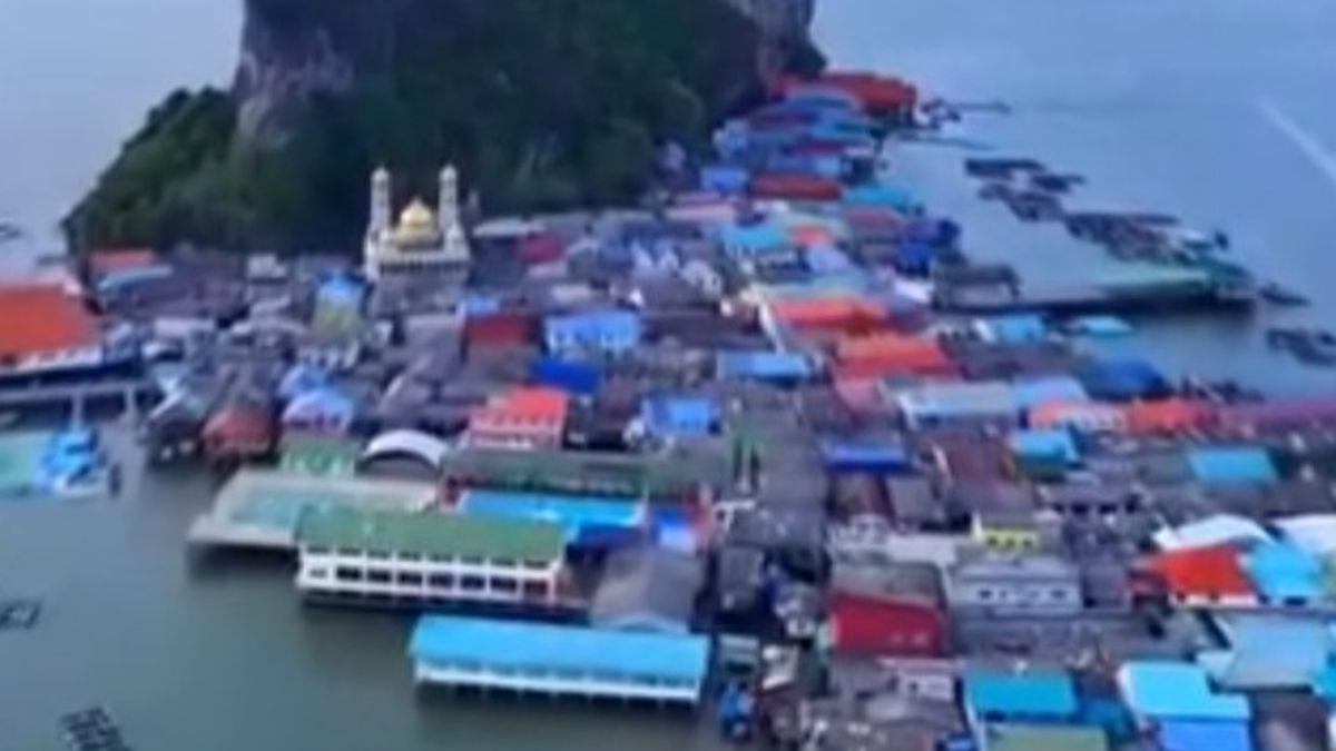 traces-of-the-archipelago-in-thailand:-the-story-of-koh-panyi,-a-magnificent-floating-village-founded-by-fishermen-from-java