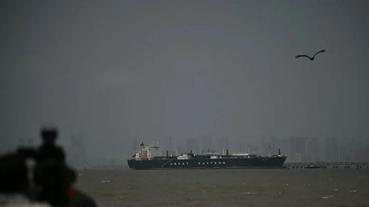 ceasefire-on-the-edge:-us-shoots-iranian-ship,-oil-prices-explode