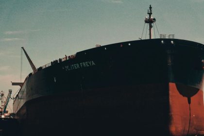iran-changes-strait-of-hormuz-rules:-world-oil-route-now-under-tight-control