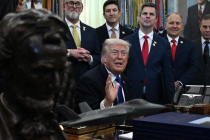 “save-face”-strategy:-trump-looks-for-gaps-in-agreement-after-failing-to-open-strait-of-hormuz
