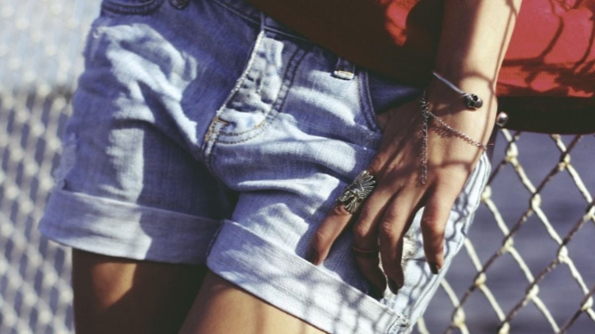office-workers-in-this-country-are-allowed-to-wear-shorts