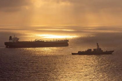 britain-and-france-begin-deploying-warships-to-the-strait-of-hormuz,-iran-warns-of-missile-attacks