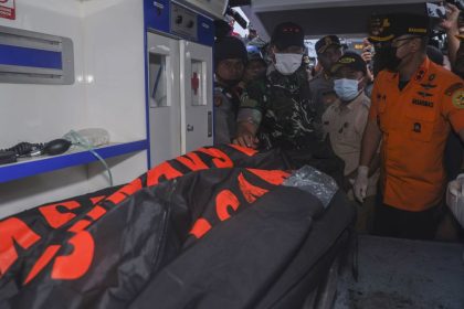 the-eruption-of-mount-dukono-claimed-victims,-two-foreigners-were-found-crushed-by-large-rocks