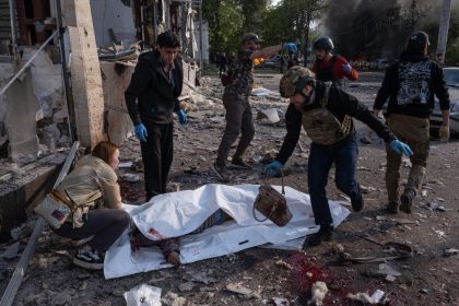 russia-hands-over-528-soldiers'-bodies-to-ukraine-amid-unfinished-war