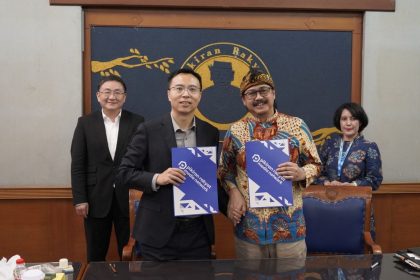 xinhua-and-mind-of-the-people-sign-cooperation,-momentum-for-75-years-of-diplomatic-indonesia-china