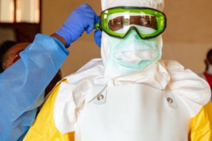 armed-conflict-in-congo-triggers-double-crisis,-ebola-increasingly-threatening