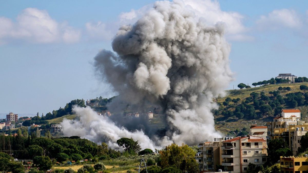 israel-orders-massive-evacuation-in-south-lebanon,-thousands-of-panic-residents-leave-their-homes