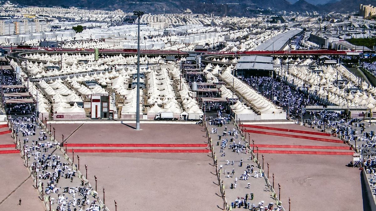 saudi-arabia-intensifies-air-patrols,-monitors-movement-of-millions-of-hajj-pilgrims-on-tasyrik-day