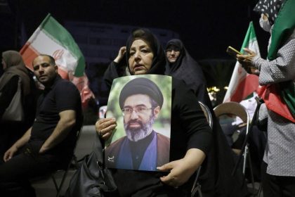 us-threatens-to-continue-war-if-iran-nuclear-negotiations-fail