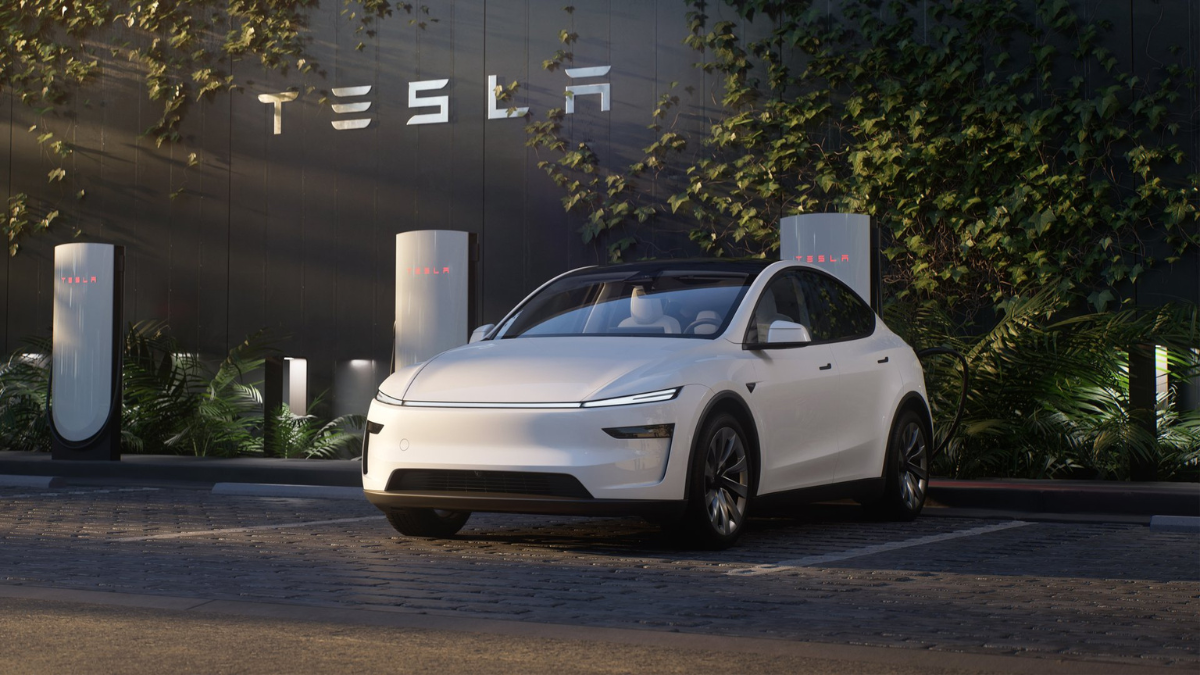 tesla-shares-drop-14-percent-in-one-day-because-of-trump-vs-musk,-investors-panic