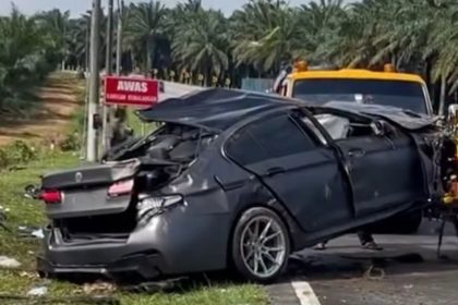 chain-collision-involving-a-bmw-and-a-mercedes-in-johor,-5-people-killed,-including-a-10-year-old-child