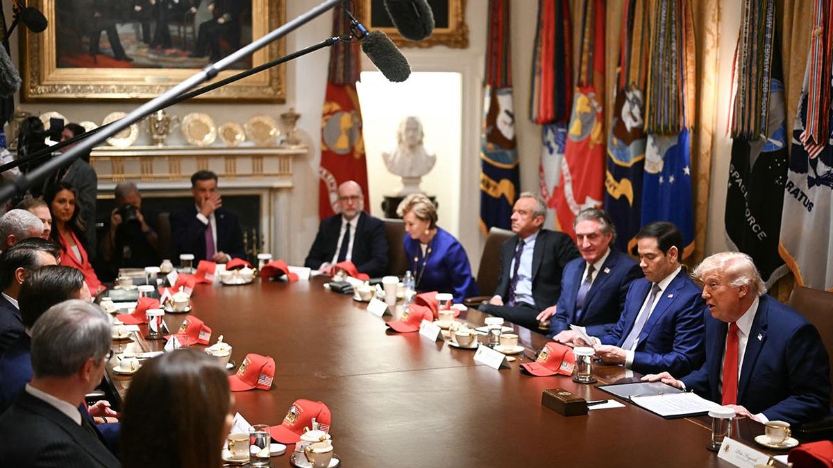 us-supreme-court-cancels-ieepa-tariffs,-trump-looks-for-new-legal-foundation
