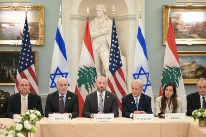 israel-and-lebanon-agree-on-conditional-ceasefire,-hezbollah-asked-to-stop-total-attacks