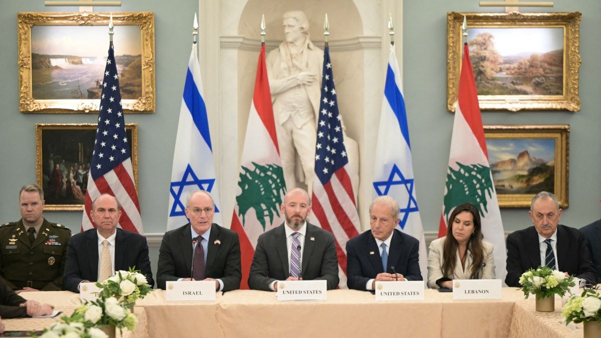 israel-and-lebanon-agree-on-conditional-ceasefire,-hezbollah-asked-to-stop-total-attacks