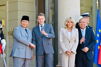 president-prabowo-was-escorted-by-146-horsemen-when-he-arrived-at-the-elysee-palace-to-meet-president-macron