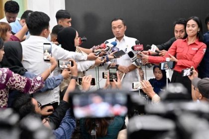 kpk-investigates-silmy-karim's-communication-with-director-of-'russian-village'-in-bali