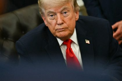 trump-claims-us-and-iran-are-on-the-verge-of-signing-a-peace-deal,-tehran-denies-there-is-a-final-decision