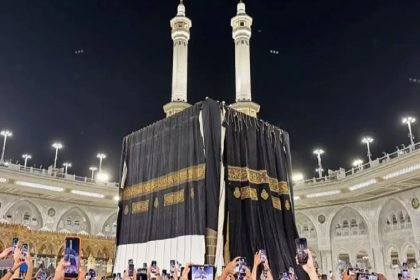 1448-hijriah,-why-does-the-changing-of-the-kiswah-of-the-kaaba-always-invite-tears?-this-is-the-meaning