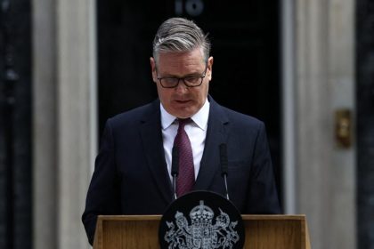 keir-starmer-leaves-downing-street,-britain-prepares-to-have-a-new-prime-minister