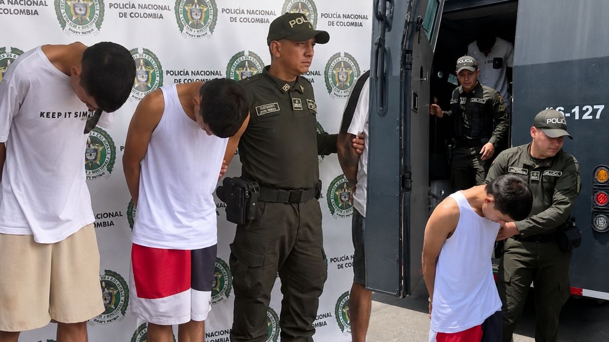street-crime-kingpin-collapses,-colombian-police-arrest-armed-hitman-syndicate