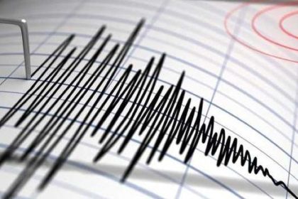 powerful-m75-and-m7.2-earthquakes-rock-venezuela:-government-declares-national-emergency-and-closes-main-airport