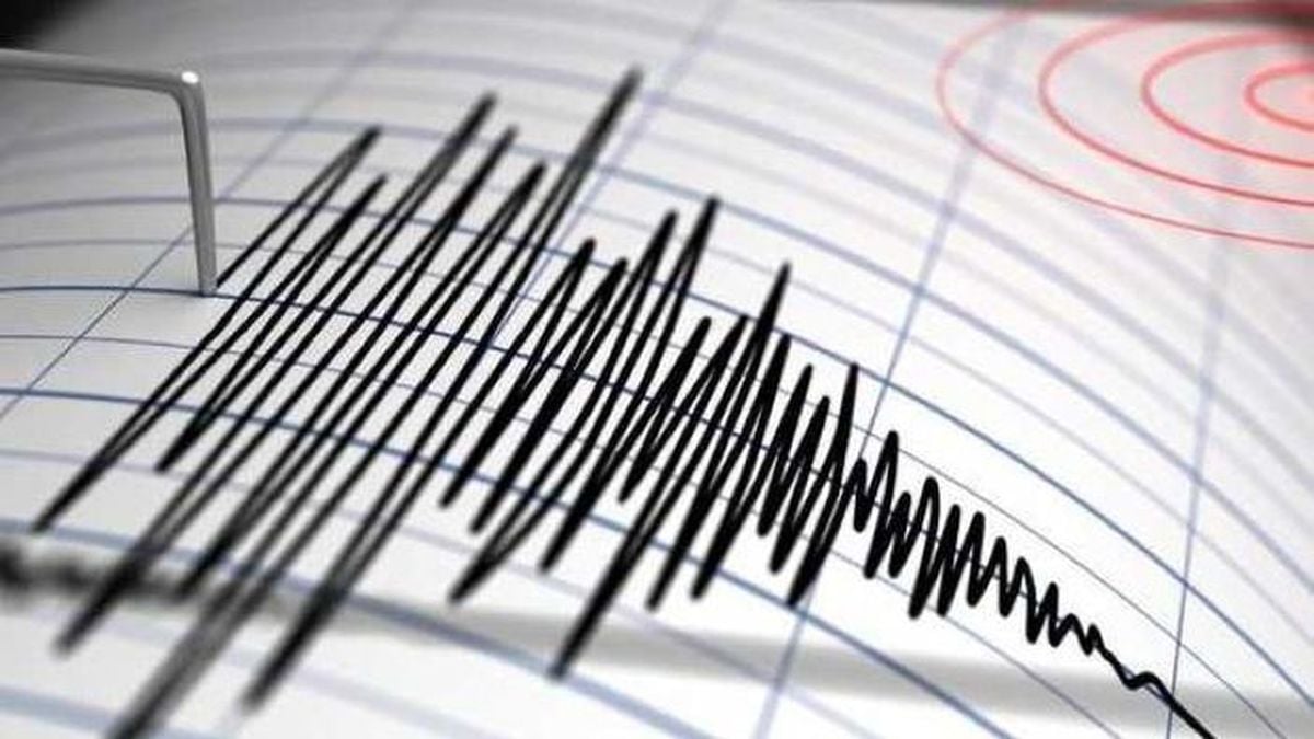 powerful-m75-and-m7.2-earthquakes-rock-venezuela:-government-declares-national-emergency-and-closes-main-airport