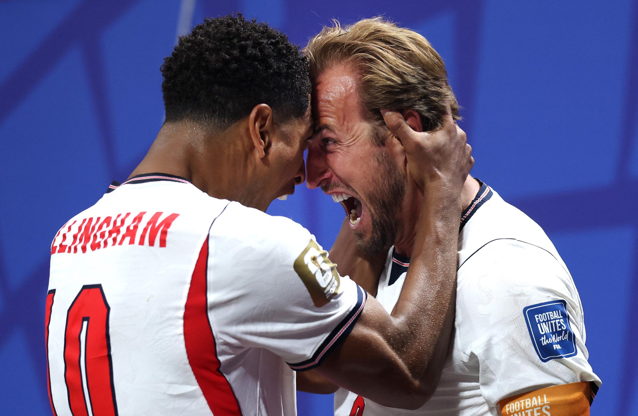 Harry Kane celebrates with Jude Bellingham