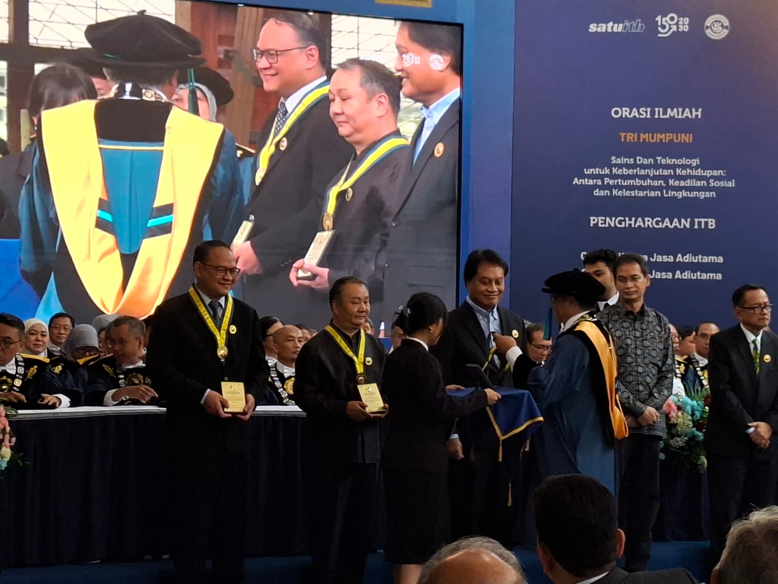 Ganesa Widya Jasa Adiutama Award