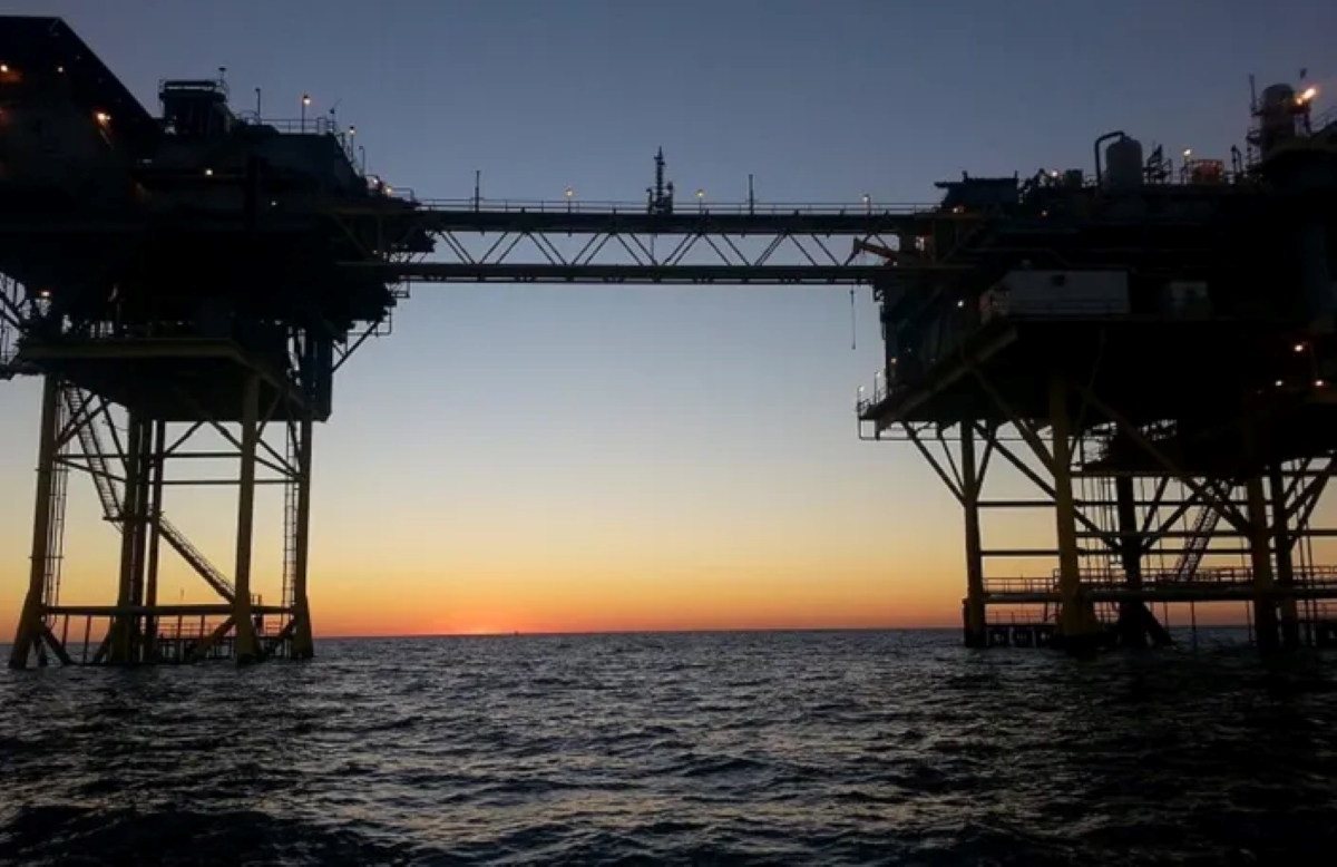 Oil refinery